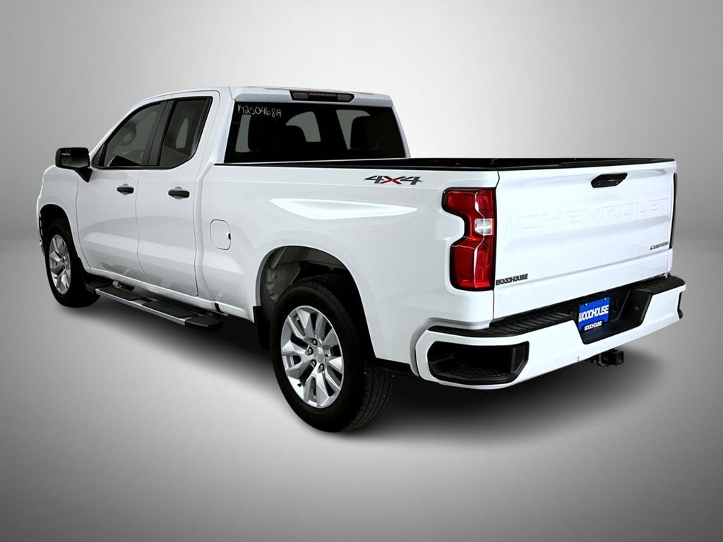 2022 Chevrolet Silverado 1500 Custom photo 7
