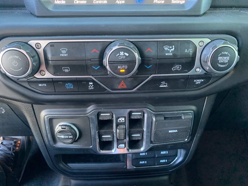 2023 Jeep Wrangler Sahara 4xe photo 16