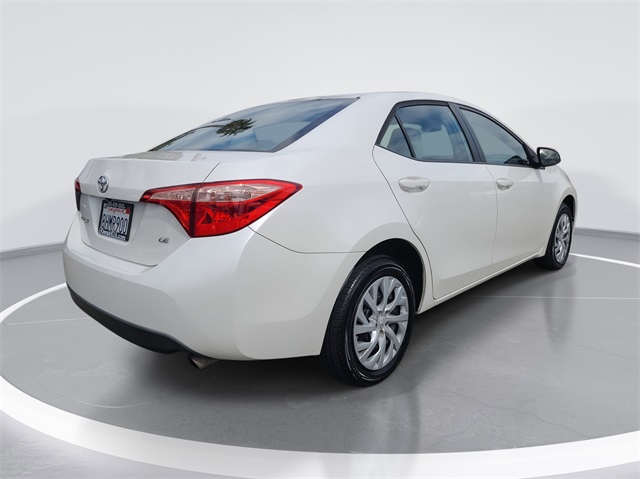 2019 Toyota Corolla LE photo 4