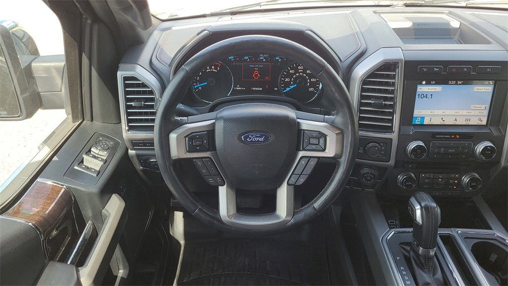 2017 Ford F-150 Platinum photo 15