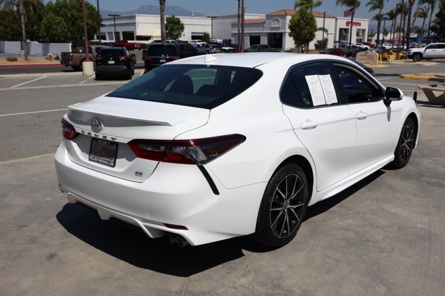2023 Toyota Camry SE photo 3