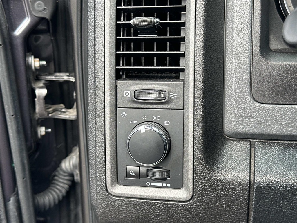 2018 Ram 2500 Tradesman photo 25