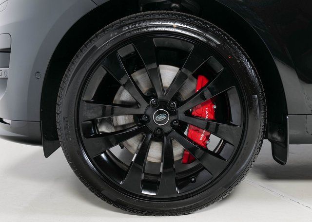 2025 Land Rover Range Rover Sport SE photo 9