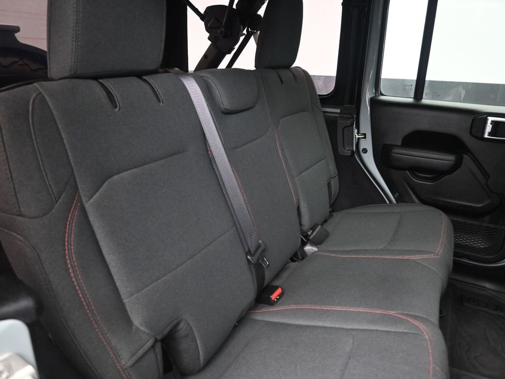 2024 Jeep Wrangler Rubicon photo 22