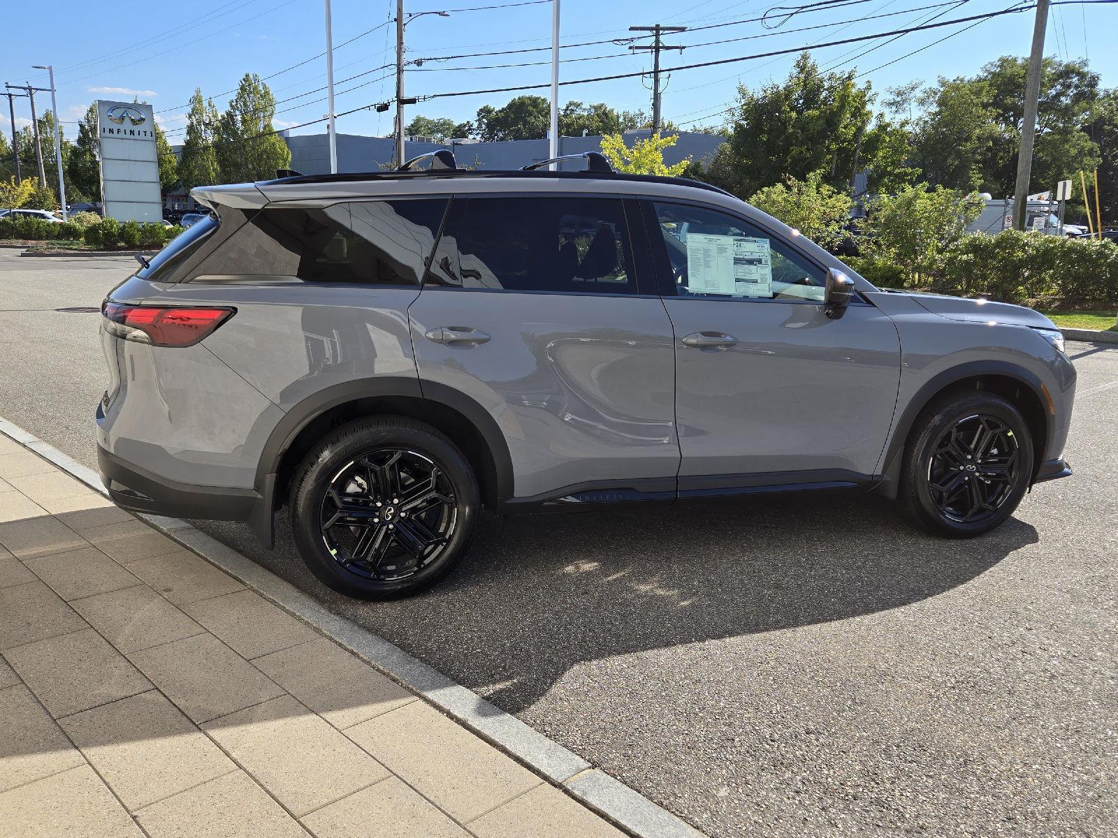 2026 Infiniti QX60 Luxe photo 14
