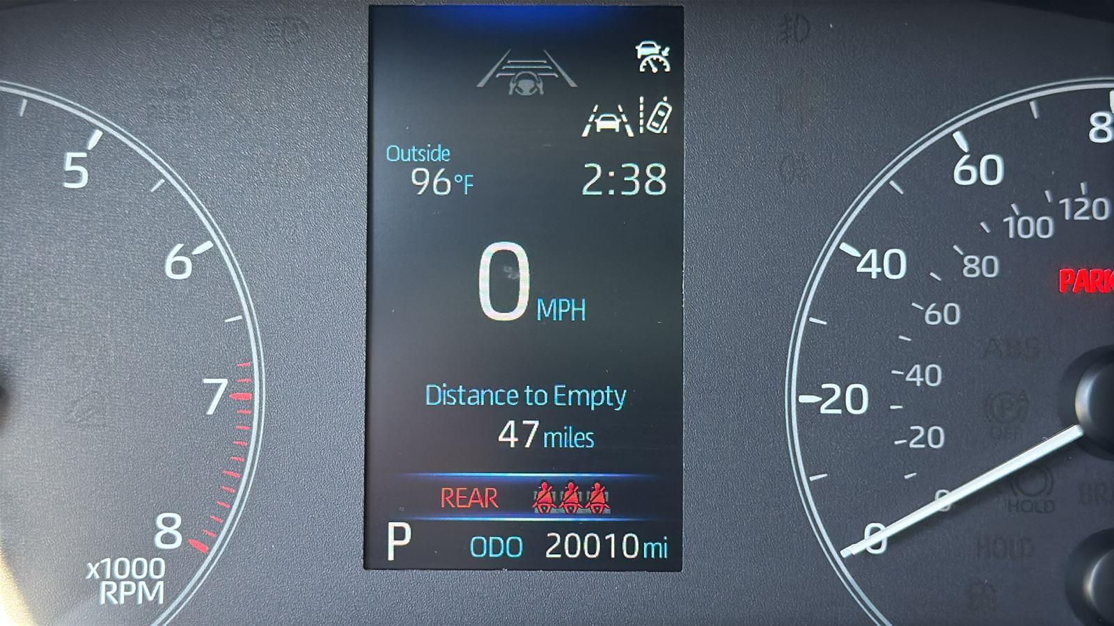 2024 Toyota Corolla Cross LE photo 14