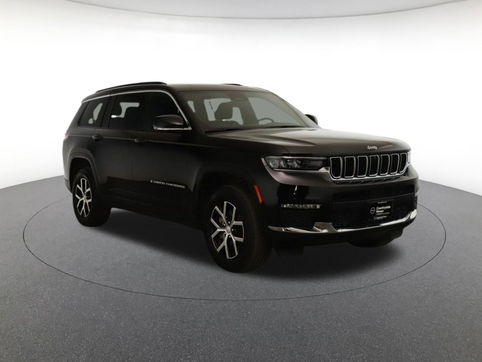 2024 Jeep Grand Cherokee Limited photo 2