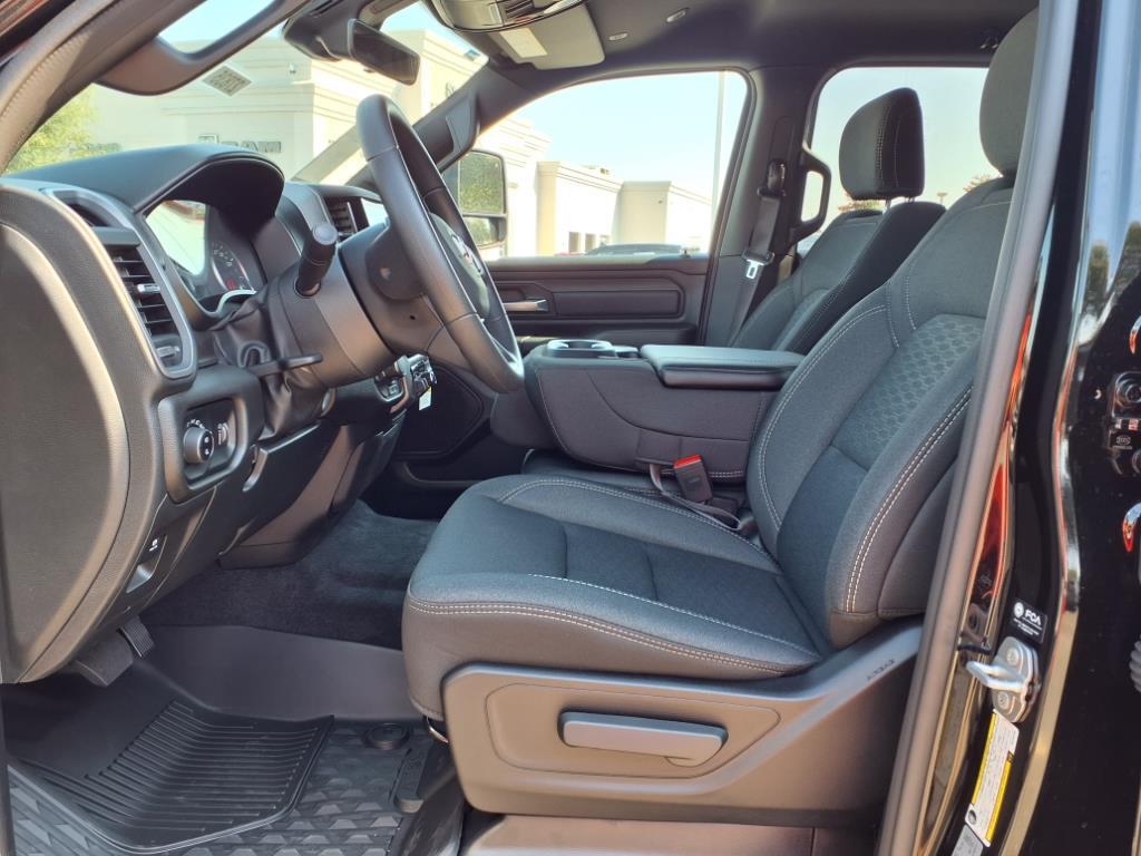 2025 Ram 1500 Warlock photo 3