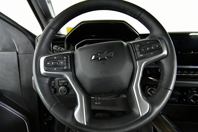 2024 Chevrolet Silverado 1500 RST photo 2