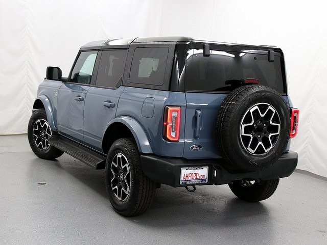 2025 Ford Bronco Outer Banks photo 8