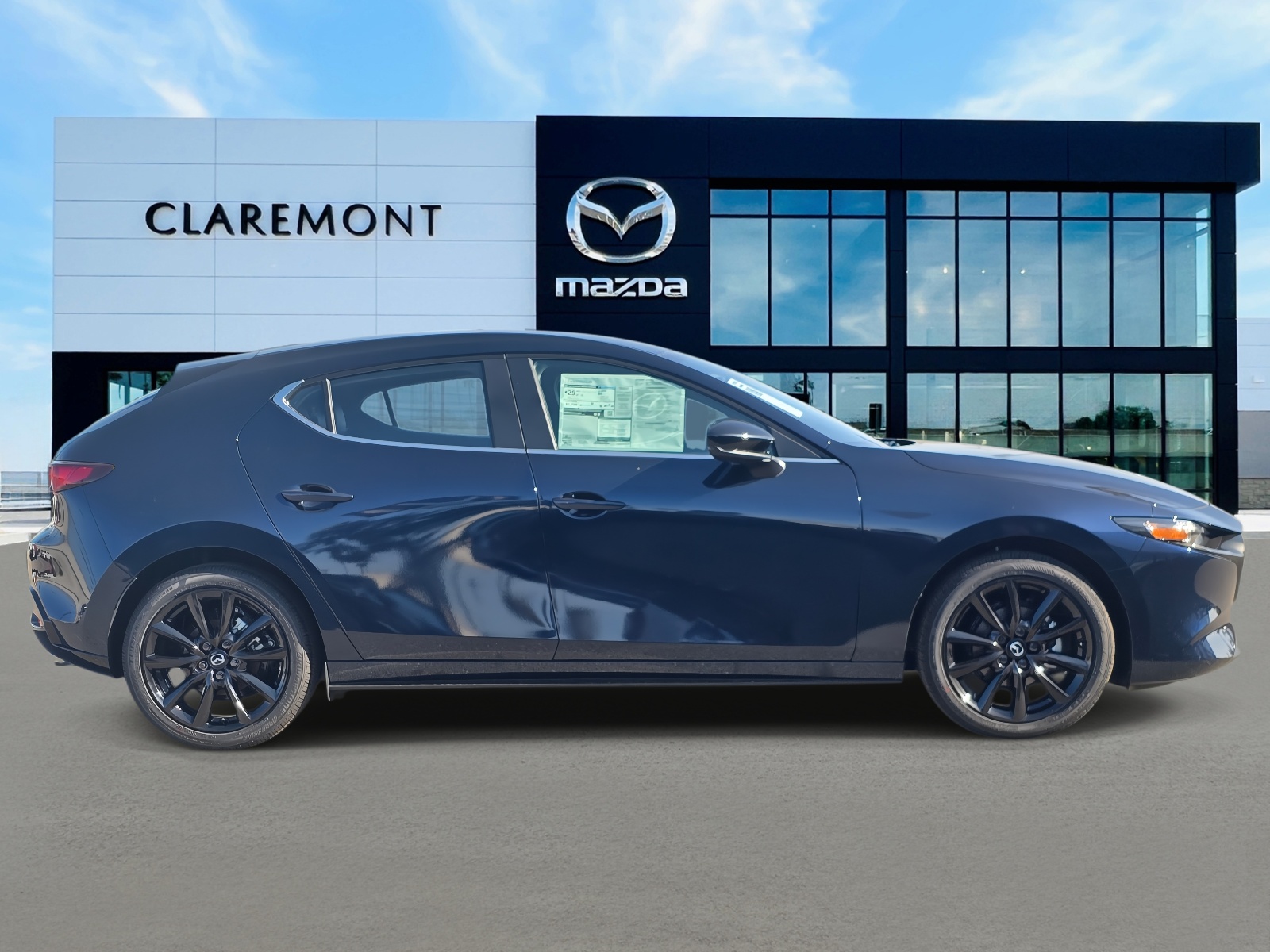 2026 Mazda Mazda3 Hatchback 2.5 Select Sport photo 4