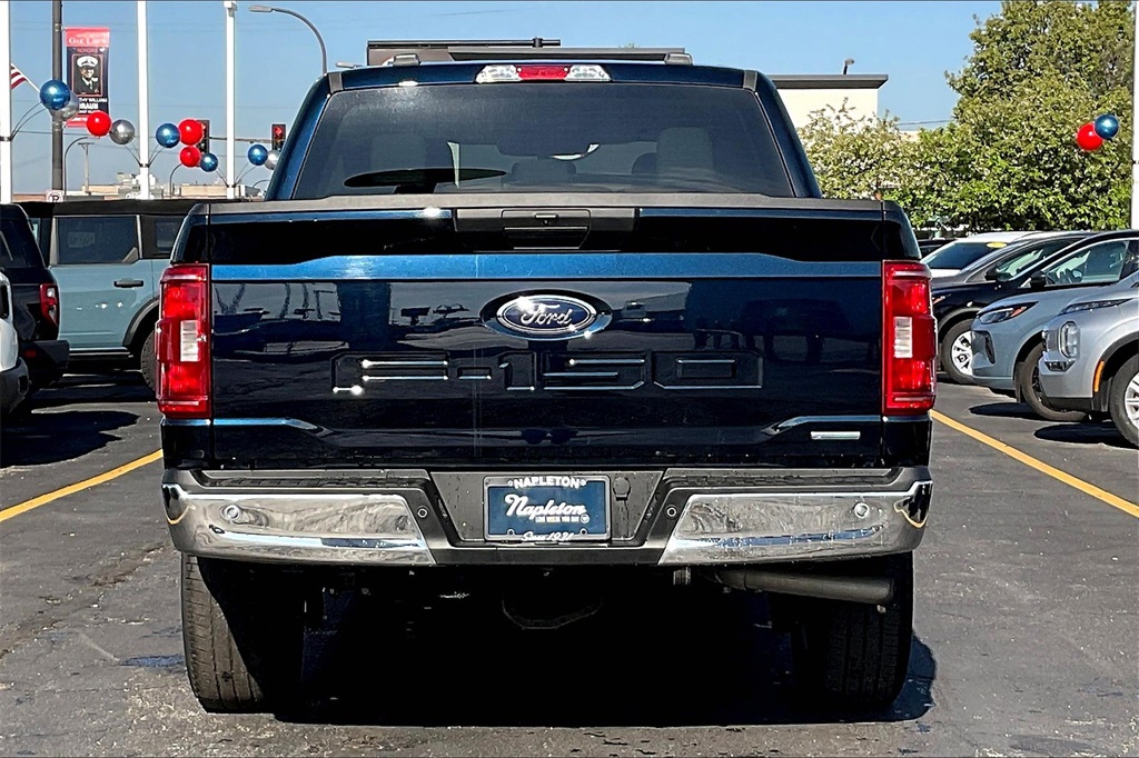 2023 Ford F-150 XLT photo 3