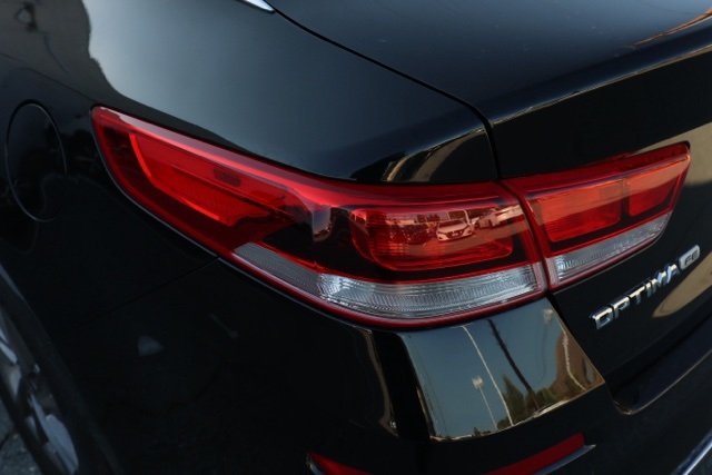 2020 Kia Optima LX photo 6
