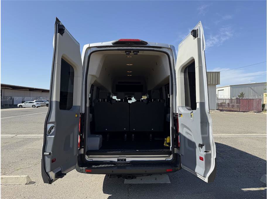 2018 Ford Transit Passenger XLT photo 14