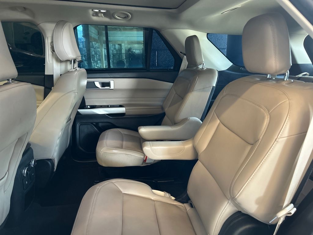 2021 Ford Explorer XLT photo 8