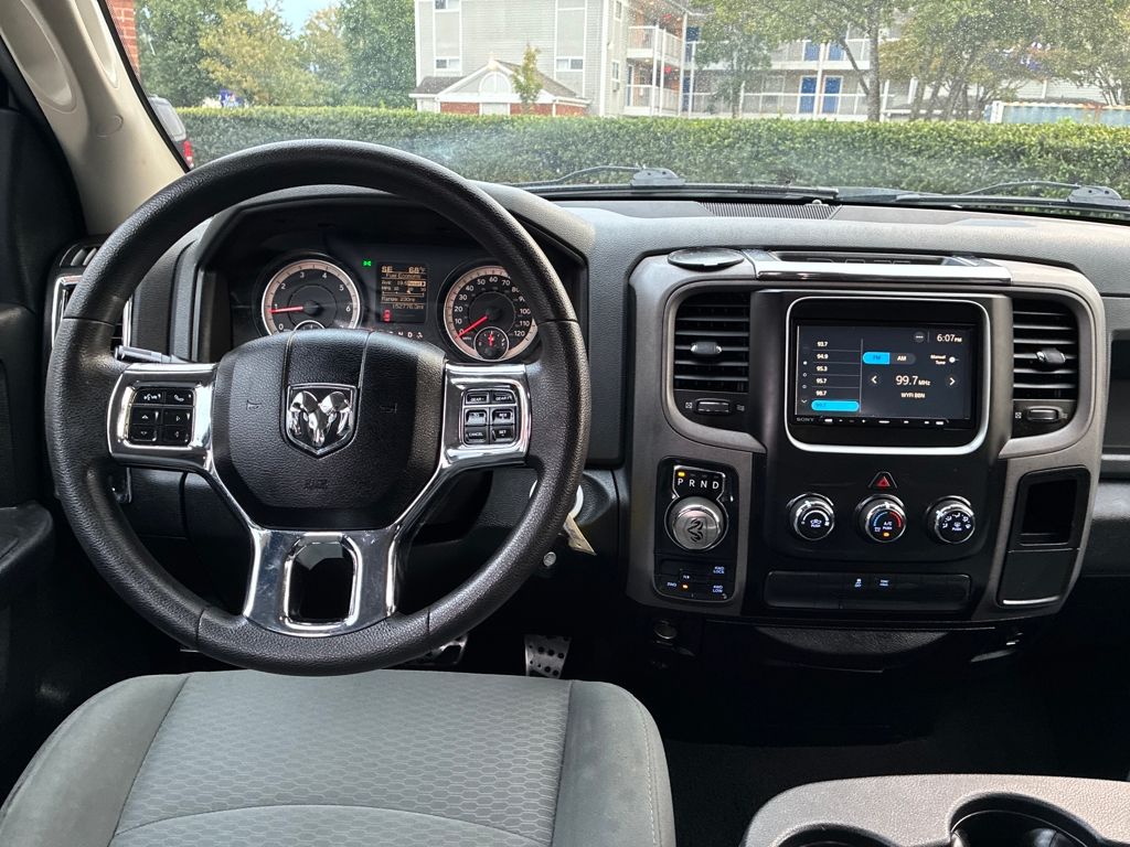 2016 Ram 1500 Express photo 13