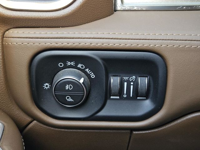 2022 Ram 3500 Laramie Longhorn photo 19