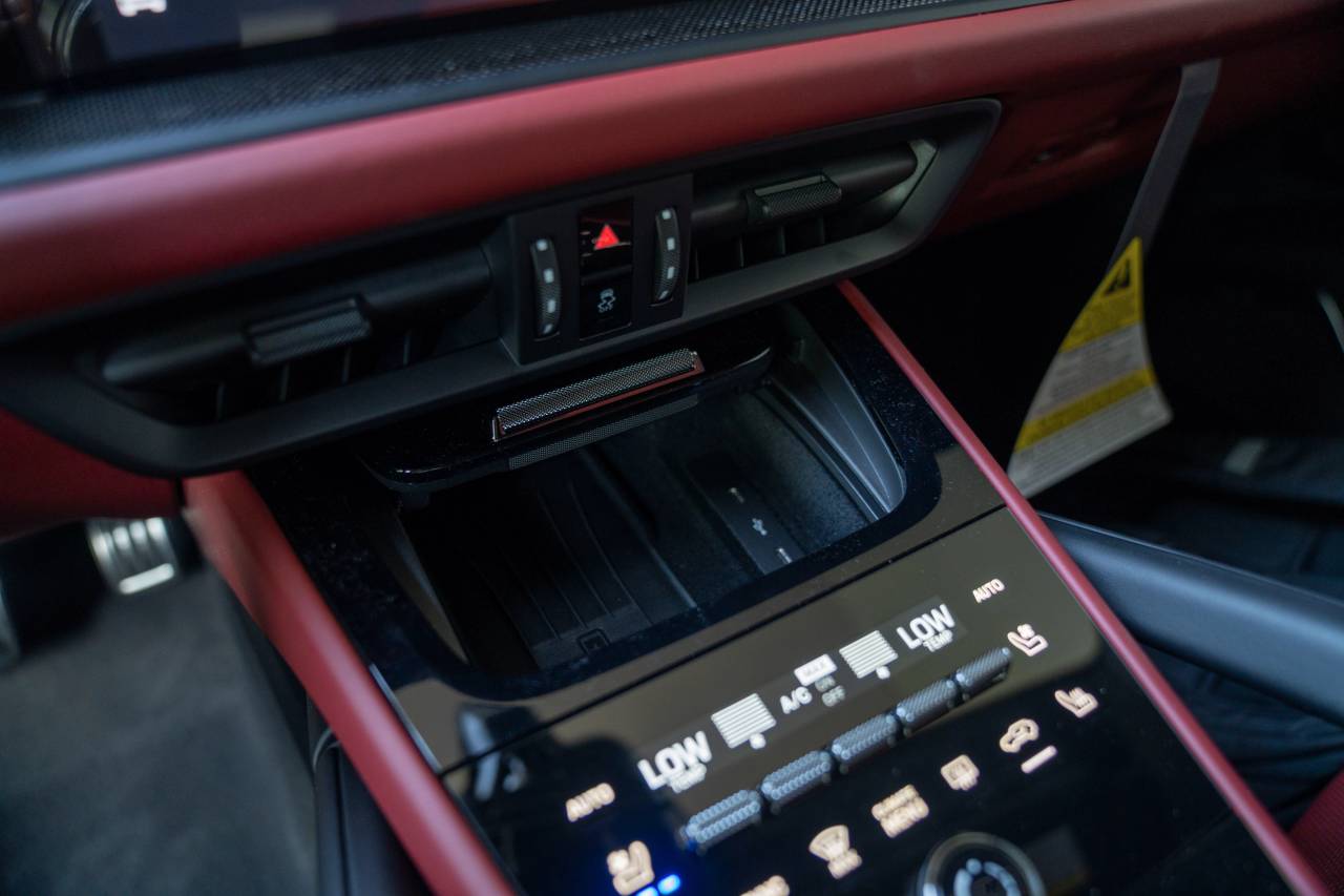 2025 Porsche Cayenne GTS photo 24