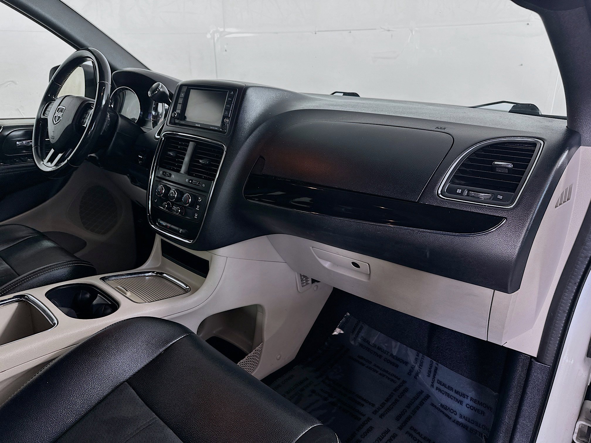 2020 Dodge Grand Caravan SXT photo 26