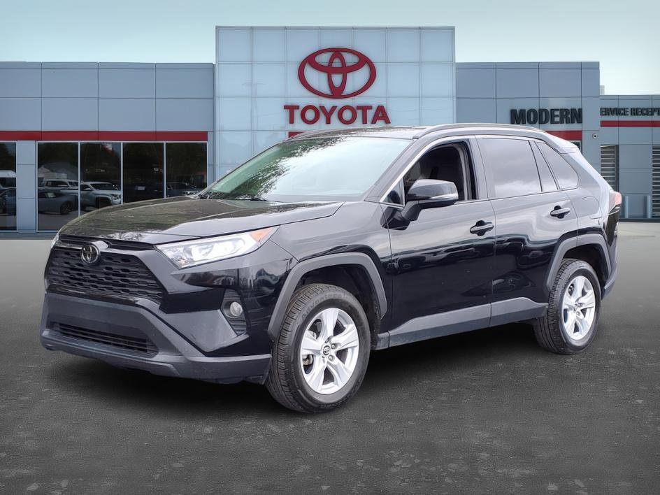2020 Toyota RAV4 XLE's photo
