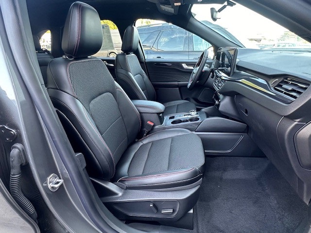 2025 Ford Escape ST-Line Select photo 14
