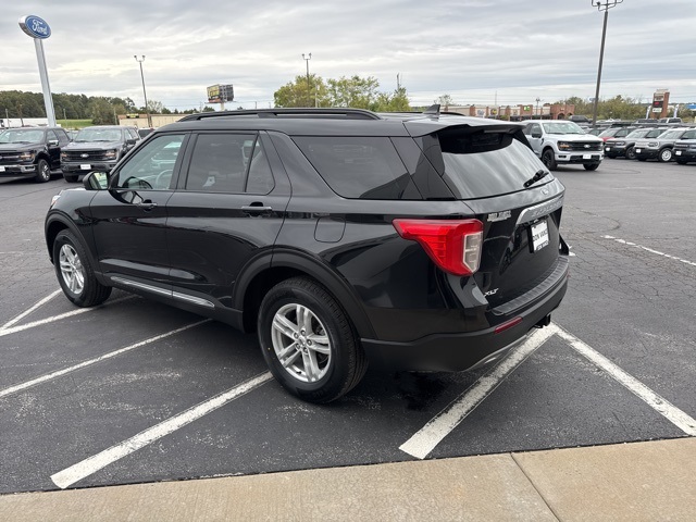 2023 Ford Explorer XLT photo 4