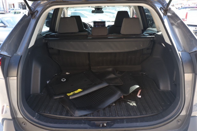 2024 Toyota RAV4 XLE photo 12