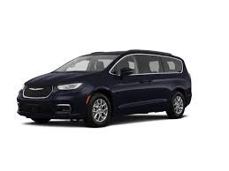 2022 Chrysler Pacifica Touring L's photo