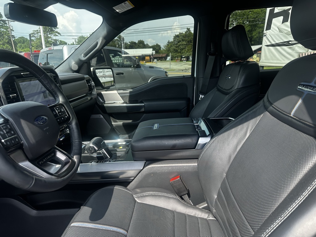 2024 Ford F-150 Platinum photo 3