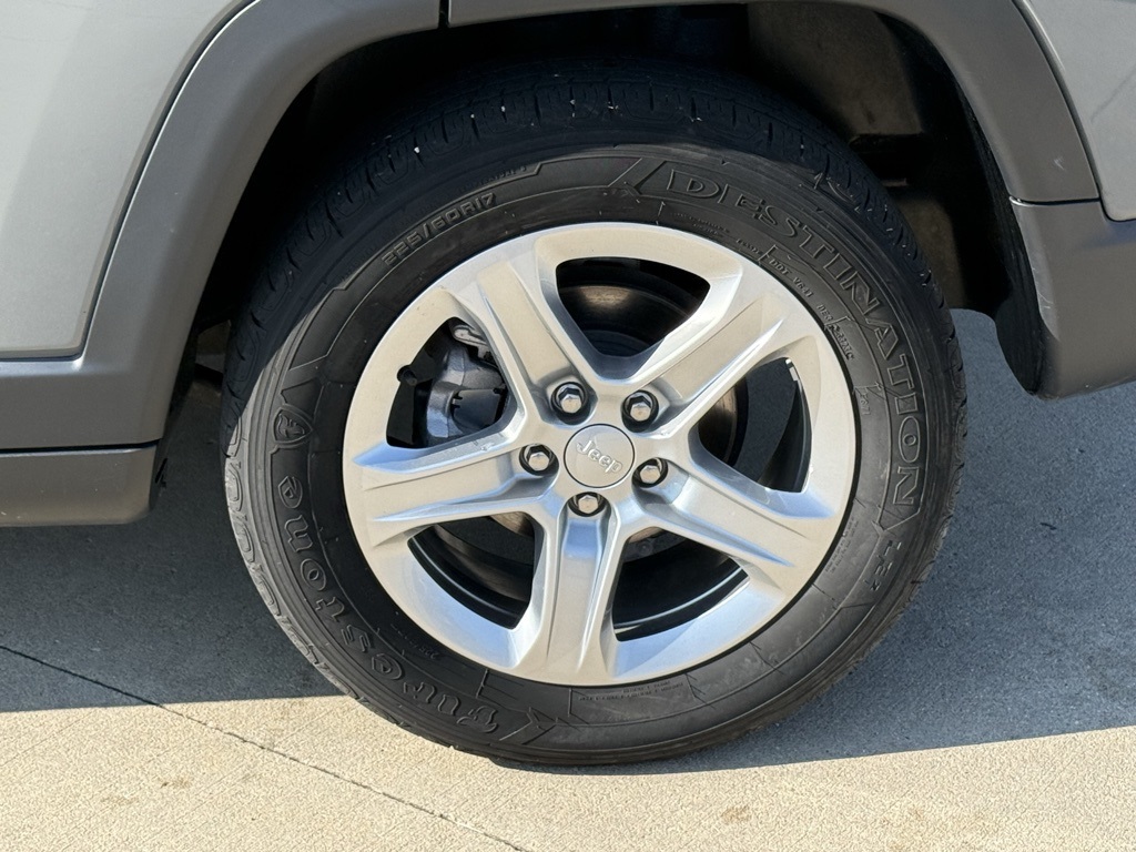2024 Jeep Compass Latitude photo 10