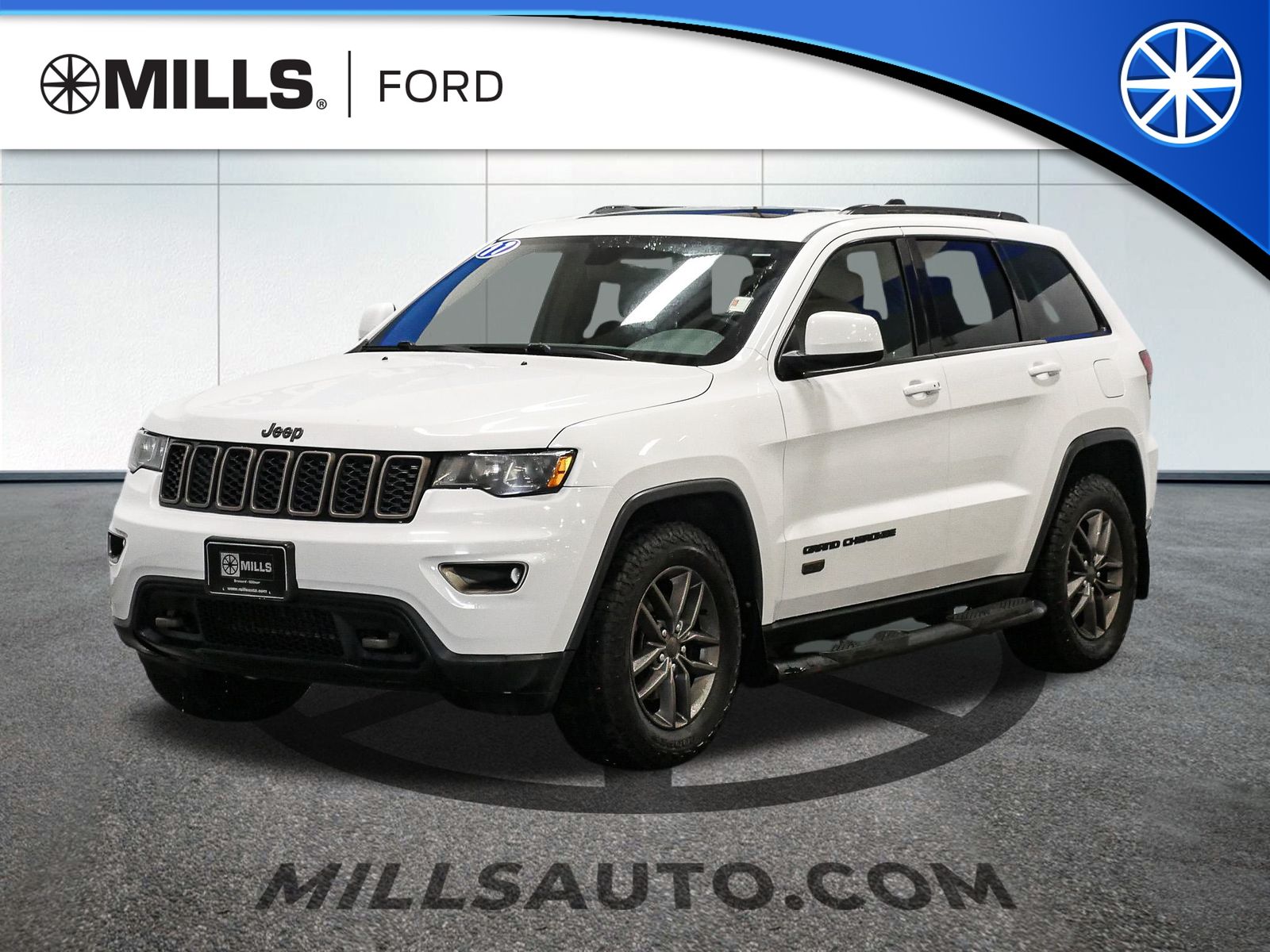 Used 2017 Jeep Grand Cherokee Laredo with VIN 1C4RJFAG0HC662576 for sale in Baxter, Minnesota