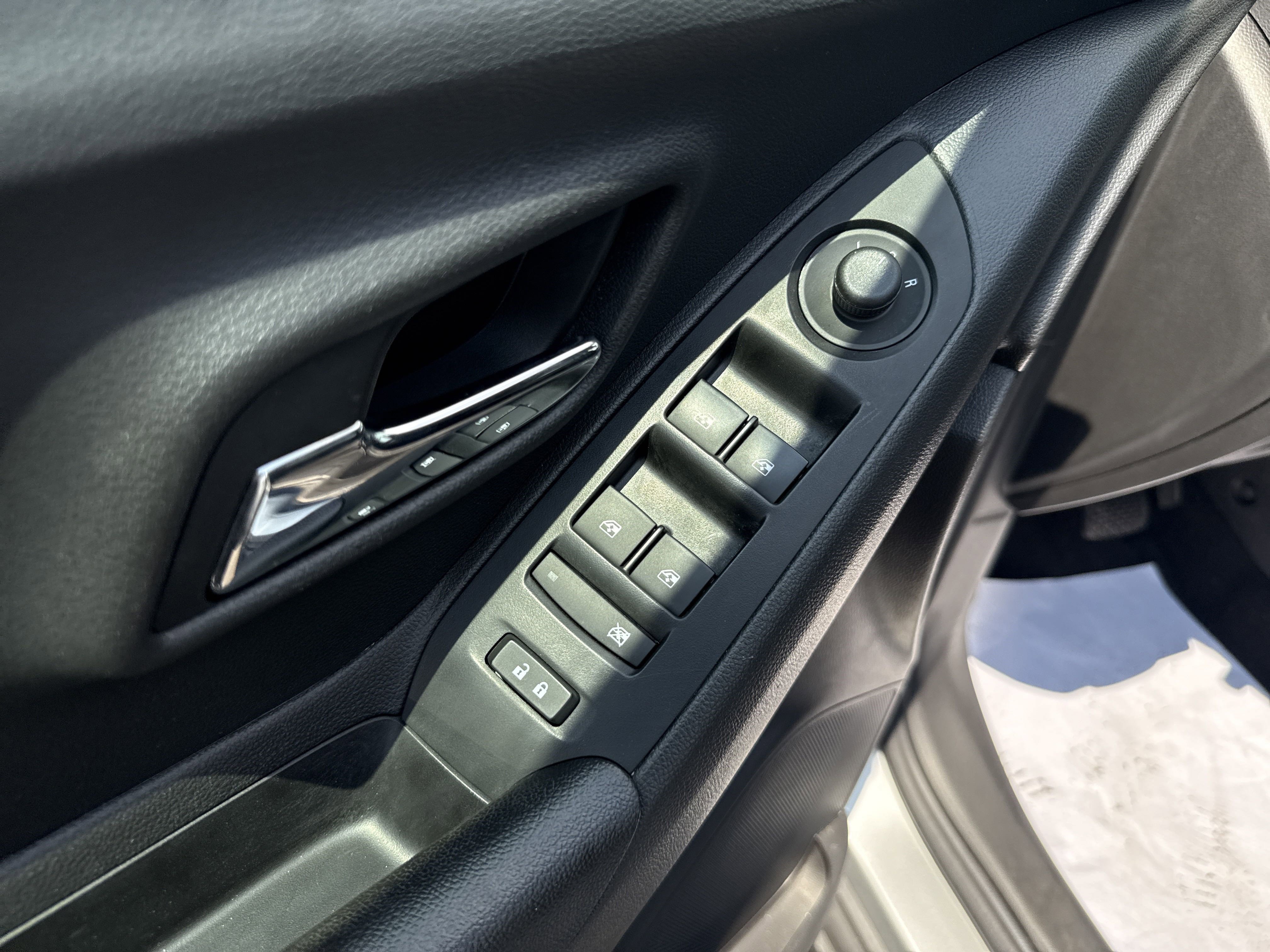 2022 Chevrolet Trax LT photo 11