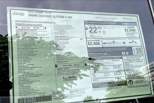 2025 Jeep Grand Cherokee Altitude photo 5
