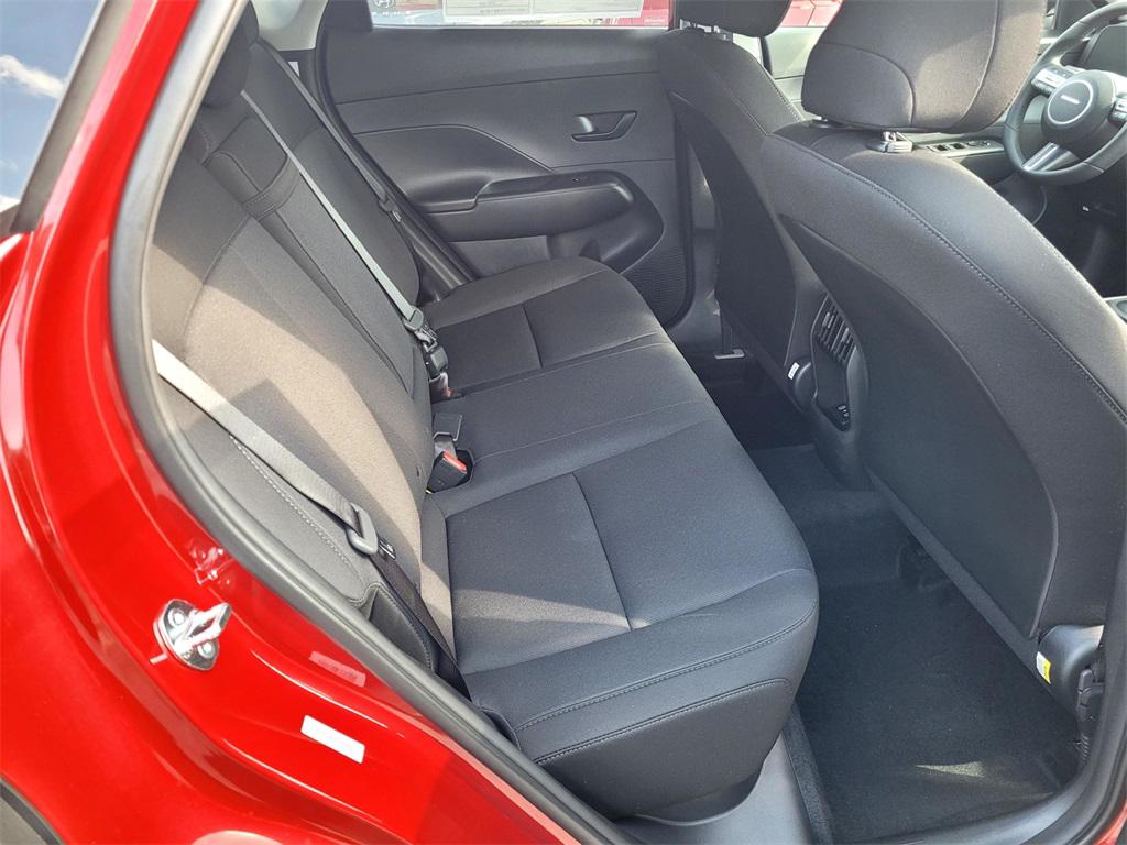 2026 Hyundai Kona SEL photo 16
