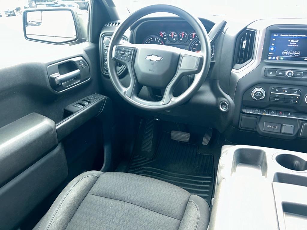 2023 Chevrolet Silverado 1500 Custom photo 24
