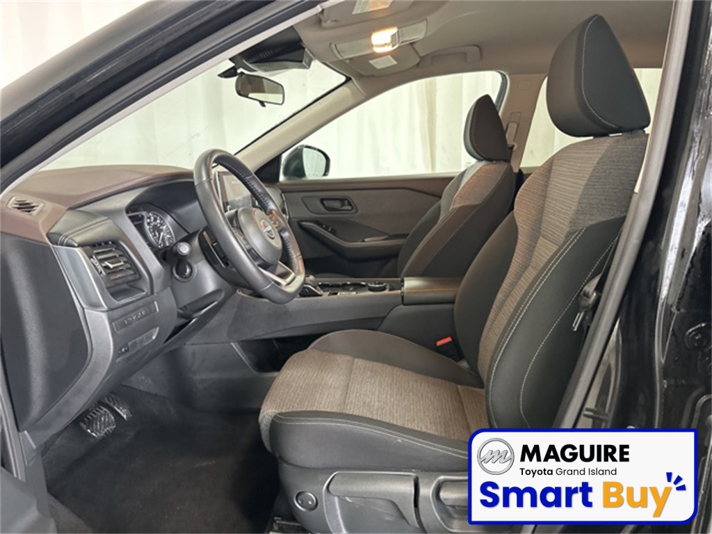 2022 Nissan Rogue S photo 3