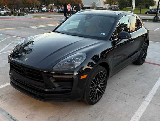 2024 Porsche Macan Base's photo