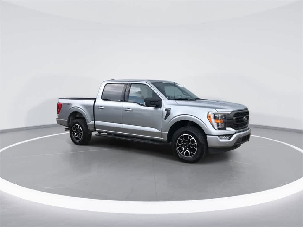2022 Ford F-150 XLT photo 2