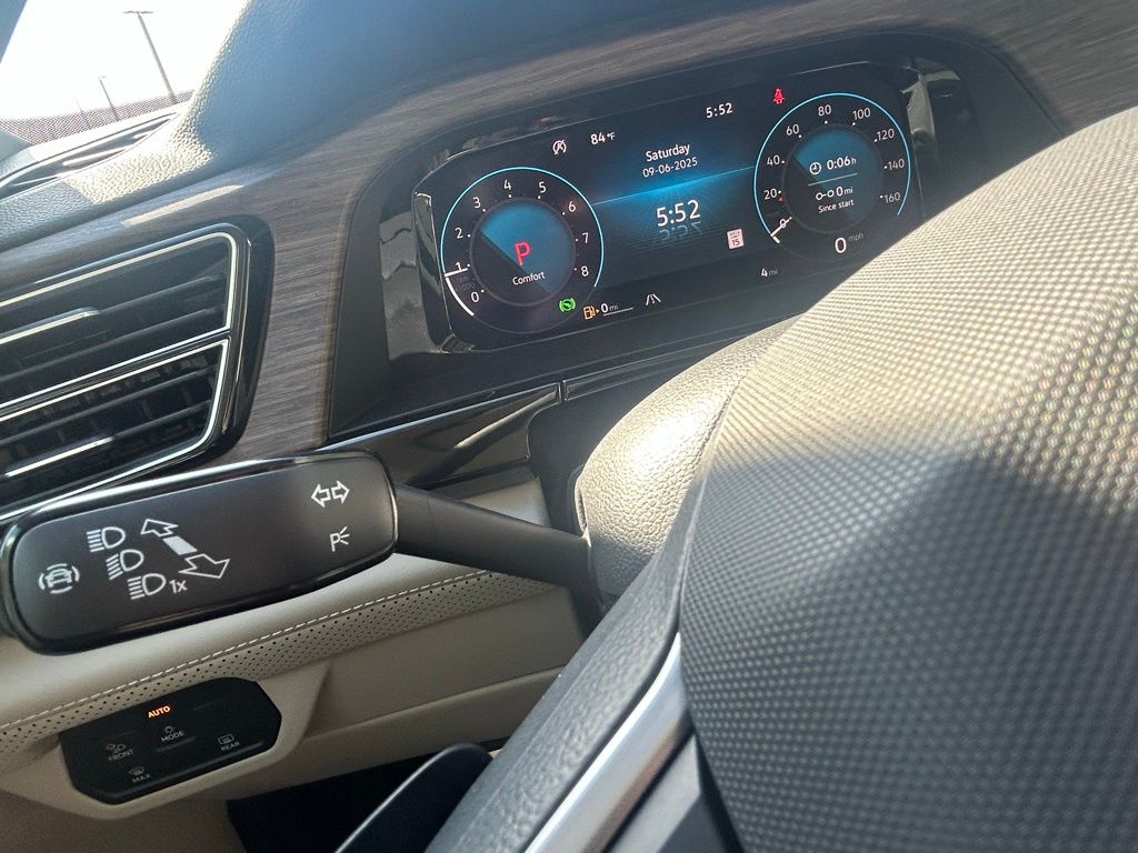 2026 Volkswagen Atlas SEL Premium R-Line photo 18
