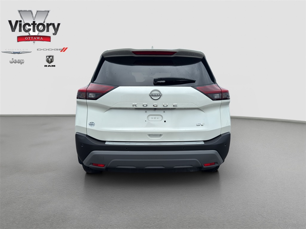 2023 Nissan Rogue SV photo 5