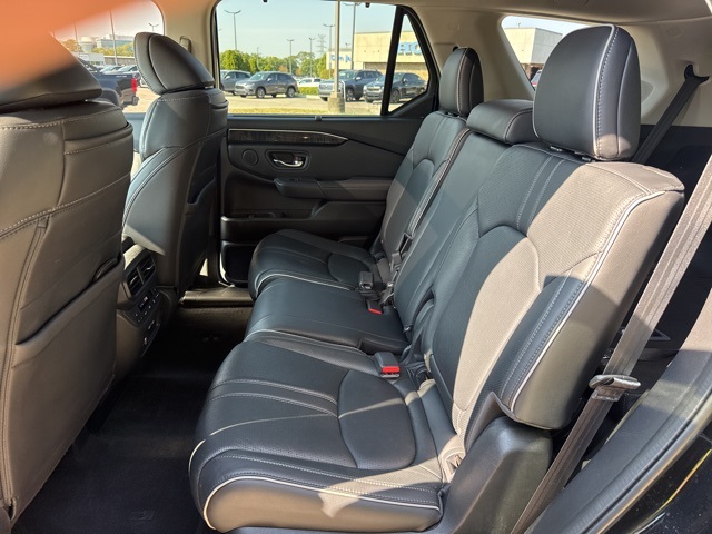 2023 Honda Pilot Elite photo 26