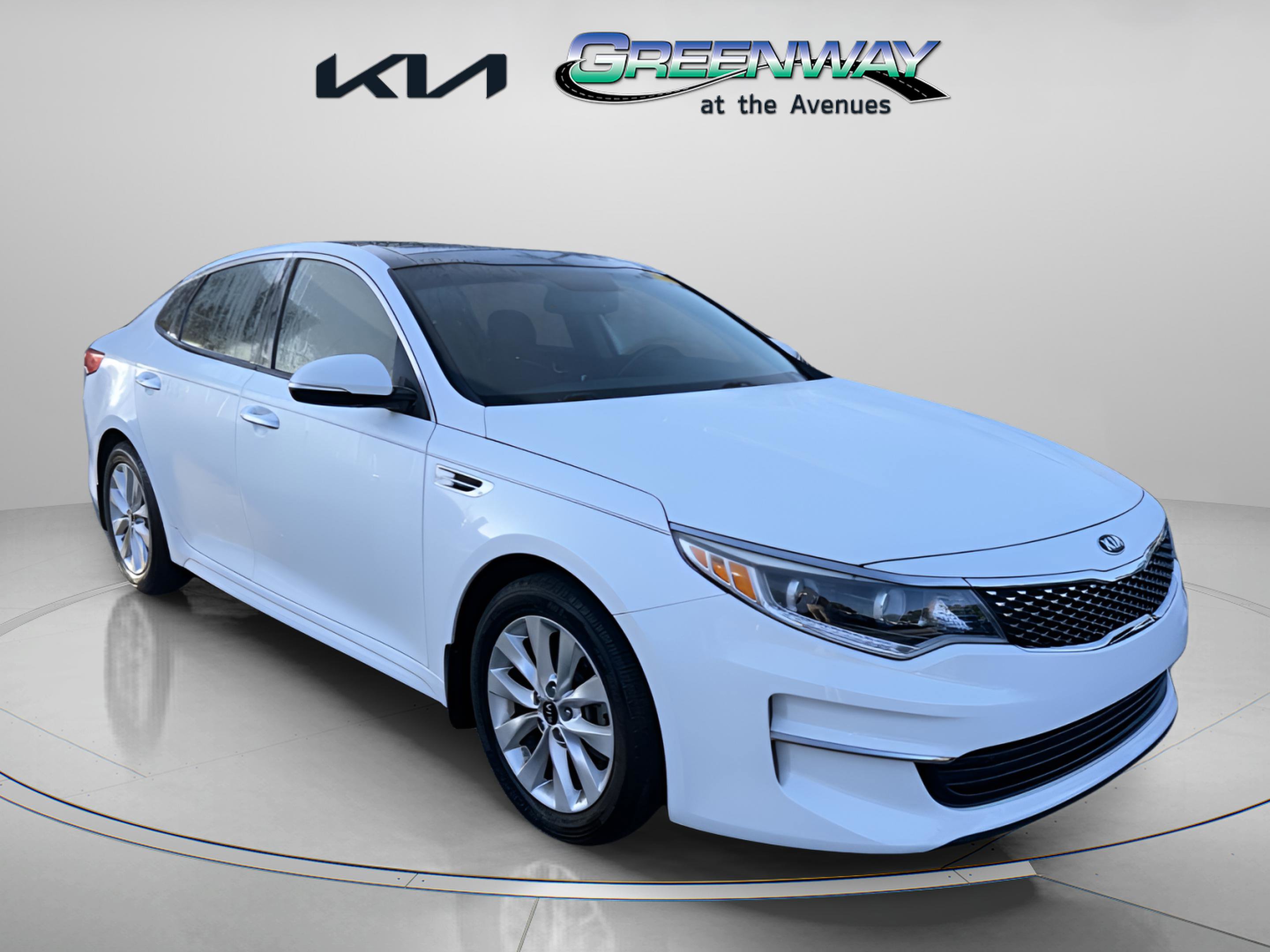 2016 Kia Optima EX's photo