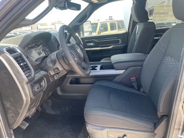 2025 Ram 2500 Big Horn photo 4