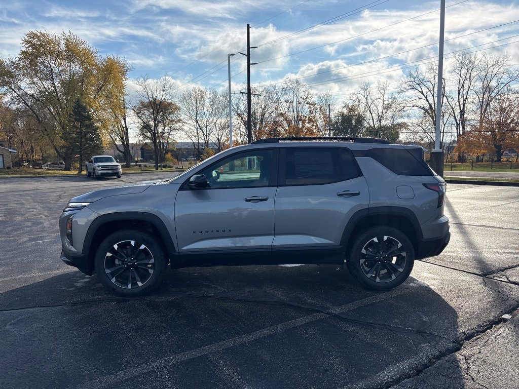 2026 Chevrolet Equinox RS photo 2