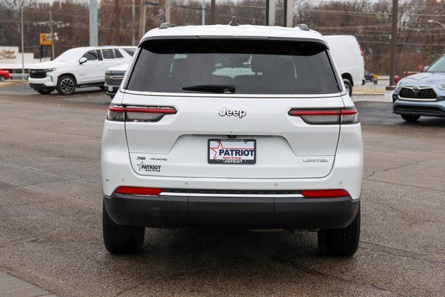 2023 Jeep Grand Cherokee Limited photo 3
