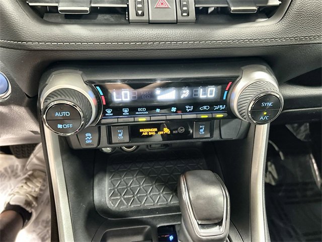 2022 Toyota RAV4 Hybrid XLE Premium photo 16