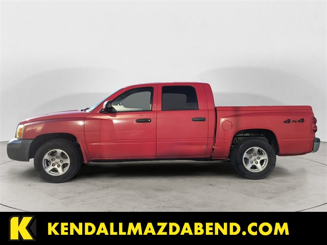 2005 Dodge Dakota SLT photo 2