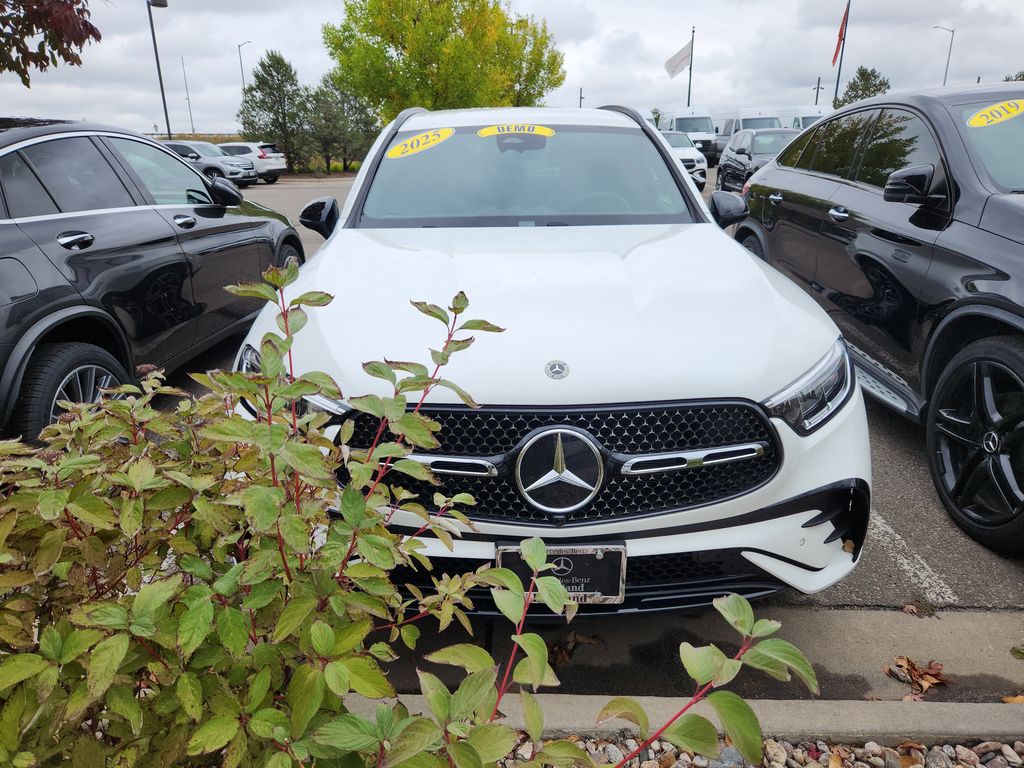 2025 Mercedes Benz GLC 300 AMG photo 2