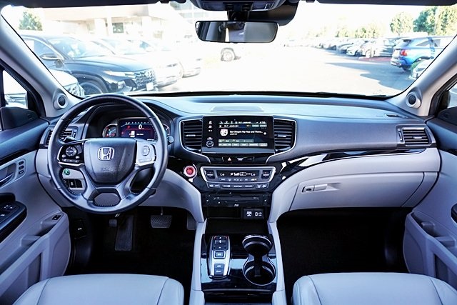 Used 2022 Blue Honda Touring image 21