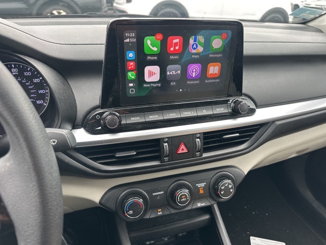2023 Kia Forte LXS photo 11